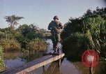 Standbild Betrieb Buckel Vietnam, 1965, aus Sekunde 33 historischem Filmmaterial Videoclip 65675067089