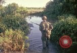 Standbild Betrieb Buckel Vietnam, 1965, aus Sekunde 42 historischem Filmmaterial Videoclip 65675067089
