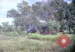 Standbild Betrieb Buckel Vietnam, 1965, aus Sekunde 61 historischem Filmmaterial Videoclip 65675067089