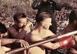Standbild M1A1 155mm Kanone Peleliu Palau Inseln, 1944, aus Sekunde 9 historischem Filmmaterial Videoclip 65675067107