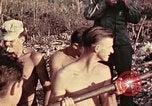 Standbild M1A1 155mm Kanone Peleliu Palau Inseln, 1944, aus Sekunde 10 historischem Filmmaterial Videoclip 65675067107