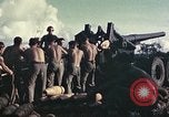 Standbild M1A1 155mm Kanone Peleliu Palau Inseln, 1944, aus Sekunde 11 historischem Filmmaterial Videoclip 65675067107