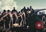 Standbild M1A1 155mm Kanone Peleliu Palau Inseln, 1944, aus Sekunde 12 historischem Filmmaterial Videoclip 65675067107