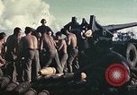 Standbild M1A1 155mm Kanone Peleliu Palau Inseln, 1944, aus Sekunde 14 historischem Filmmaterial Videoclip 65675067107