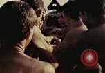 Standbild M1A1 155mm Kanone Peleliu Palau Inseln, 1944, aus Sekunde 26 historischem Filmmaterial Videoclip 65675067107