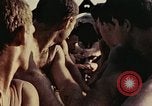 Standbild M1A1 155mm Kanone Peleliu Palau Inseln, 1944, aus Sekunde 29 historischem Filmmaterial Videoclip 65675067107