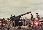 Standbild M1A1 155mm Kanone Peleliu Palau Inseln, 1944, aus Sekunde 33 historischem Filmmaterial Videoclip 65675067107