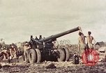 Standbild M1A1 155mm Kanone Peleliu Palau Inseln, 1944, aus Sekunde 37 historischem Filmmaterial Videoclip 65675067107