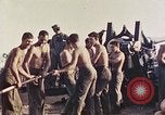 Standbild M1A1 155mm Kanone Peleliu Palau Inseln, 1944, aus Sekunde 41 historischem Filmmaterial Videoclip 65675067107