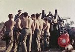 Standbild M1A1 155mm Kanone Peleliu Palau Inseln, 1944, aus Sekunde 46 historischem Filmmaterial Videoclip 65675067107