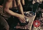 Standbild M1A1 155mm Kanone Peleliu Palau Inseln, 1944, aus Sekunde 51 historischem Filmmaterial Videoclip 65675067107