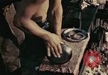 Standbild M1A1 155mm Kanone Peleliu Palau Inseln, 1944, aus Sekunde 52 historischem Filmmaterial Videoclip 65675067107