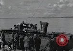 Standbild Invasion von Peleliu Peleliu Palau Inseln, 1944, aus Sekunde 30 historischem Filmmaterial Videoclip 65675067129