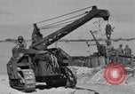 Standbild Invasion von Peleliu Peleliu Palau Inseln, 1944, aus Sekunde 34 historischem Filmmaterial Videoclip 65675067129