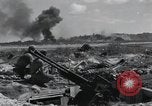 Standbild Invasion von Peleliu Peleliu Palau Inseln, 1944, aus Sekunde 56 historischem Filmmaterial Videoclip 65675067129