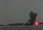 Standbild Invasion von Peleliu Peleliu Palau Inseln, 1944, aus Sekunde 26 historischem Filmmaterial Videoclip 65675067130