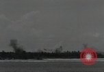 Standbild Invasion von Peleliu Peleliu Palau Inseln, 1944, aus Sekunde 52 historischem Filmmaterial Videoclip 65675067130
