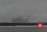 Standbild Invasion von Peleliu Peleliu Palau Inseln, 1944, aus Sekunde 58 historischem Filmmaterial Videoclip 65675067130