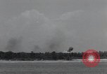 Standbild Invasion von Peleliu Peleliu Palau Inseln, 1944, aus Sekunde 62 historischem Filmmaterial Videoclip 65675067130