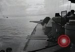 Standbild Invasion von Peleliu Peleliu Palau Inseln, 1944, aus Sekunde 18 historischem Filmmaterial Videoclip 65675067131