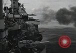 Standbild Invasion von Peleliu Peleliu Palau Inseln, 1944, aus Sekunde 28 historischem Filmmaterial Videoclip 65675067131