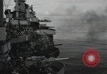 Standbild Invasion von Peleliu Peleliu Palau Inseln, 1944, aus Sekunde 29 historischem Filmmaterial Videoclip 65675067131