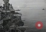 Standbild Invasion von Peleliu Peleliu Palau Inseln, 1944, aus Sekunde 62 historischem Filmmaterial Videoclip 65675067131