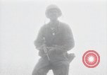 Standbild Invasion von Peleliu Peleliu Palau Inseln, 1944, aus Sekunde 45 historischem Filmmaterial Videoclip 65675067134