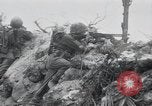 Standbild Invasion von Peleliu Peleliu Palau Inseln, 1944, aus Sekunde 56 historischem Filmmaterial Videoclip 65675067135
