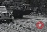 Standbild Invasion von Peleliu Peleliu Palau Inseln, 1944, aus Sekunde 46 historischem Filmmaterial Videoclip 65675067138