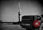 Standbild armored Combat Training Mojave California USA, 1955, aus Sekunde 3 historischem Filmmaterial Videoclip 65675067158