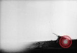 Standbild armored Combat Training Mojave California USA, 1955, aus Sekunde 16 historischem Filmmaterial Videoclip 65675067158
