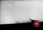 Standbild armored Combat Training Mojave California USA, 1955, aus Sekunde 20 historischem Filmmaterial Videoclip 65675067158