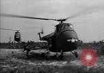Standbild armored Combat Training Mojave California USA, 1955, aus Sekunde 25 historischem Filmmaterial Videoclip 65675067158