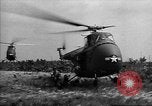 Standbild armored Combat Training Mojave California USA, 1955, aus Sekunde 26 historischem Filmmaterial Videoclip 65675067158