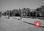 Immagine di Armored Combat training Mojave California USA, 1955, secondo 33 filmato di repertorio 65675067161