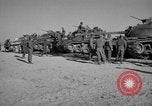 Immagine di Armored Combat training Mojave California USA, 1955, secondo 38 filmato di repertorio 65675067161
