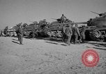 Immagine di Armored Combat training Mojave California USA, 1955, secondo 39 filmato di repertorio 65675067161
