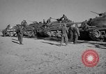 Immagine di Armored Combat training Mojave California USA, 1955, secondo 40 filmato di repertorio 65675067161