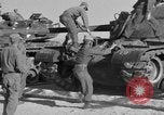 Immagine di Armored Combat training Mojave California USA, 1955, secondo 41 filmato di repertorio 65675067161