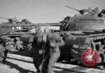 Immagine di Armored Combat training Mojave California USA, 1955, secondo 53 filmato di repertorio 65675067161