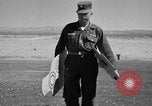 Immagine di Armored Combat training Mojave California USA, 1955, secondo 23 filmato di repertorio 65675067162
