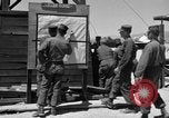 Immagine di Armored Combat training Mojave California USA, 1955, secondo 43 filmato di repertorio 65675067162
