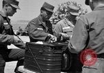 Immagine di Armored Combat training Mojave California USA, 1955, secondo 60 filmato di repertorio 65675067162
