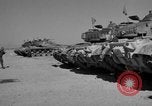 Image la formation de combat blindés Mojave California USA, 1955, de la seconde 31 séquences d'archives historiques vidéo 65675067164