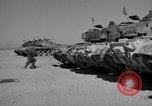 Image la formation de combat blindés Mojave California USA, 1955, de la seconde 32 séquences d'archives historiques vidéo 65675067164