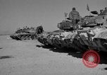 Image la formation de combat blindés Mojave California USA, 1955, de la seconde 34 séquences d'archives historiques vidéo 65675067164