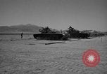 Image la formation de combat blindés Mojave California USA, 1955, de la seconde 44 séquences d'archives historiques vidéo 65675067164