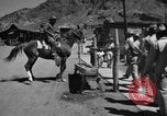 Immagine di Partecipanti Calico Mojave California USA, 1955, secondo 17 filmato di repertorio 65675067165