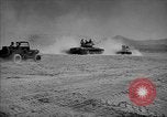Image la formation de combat blindés Mojave California USA, 1955, de la seconde 40 séquences d'archives historiques vidéo 65675067167